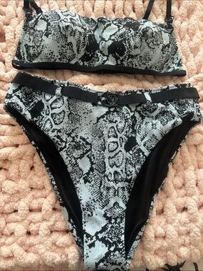 VS Swimsuit (NEW)